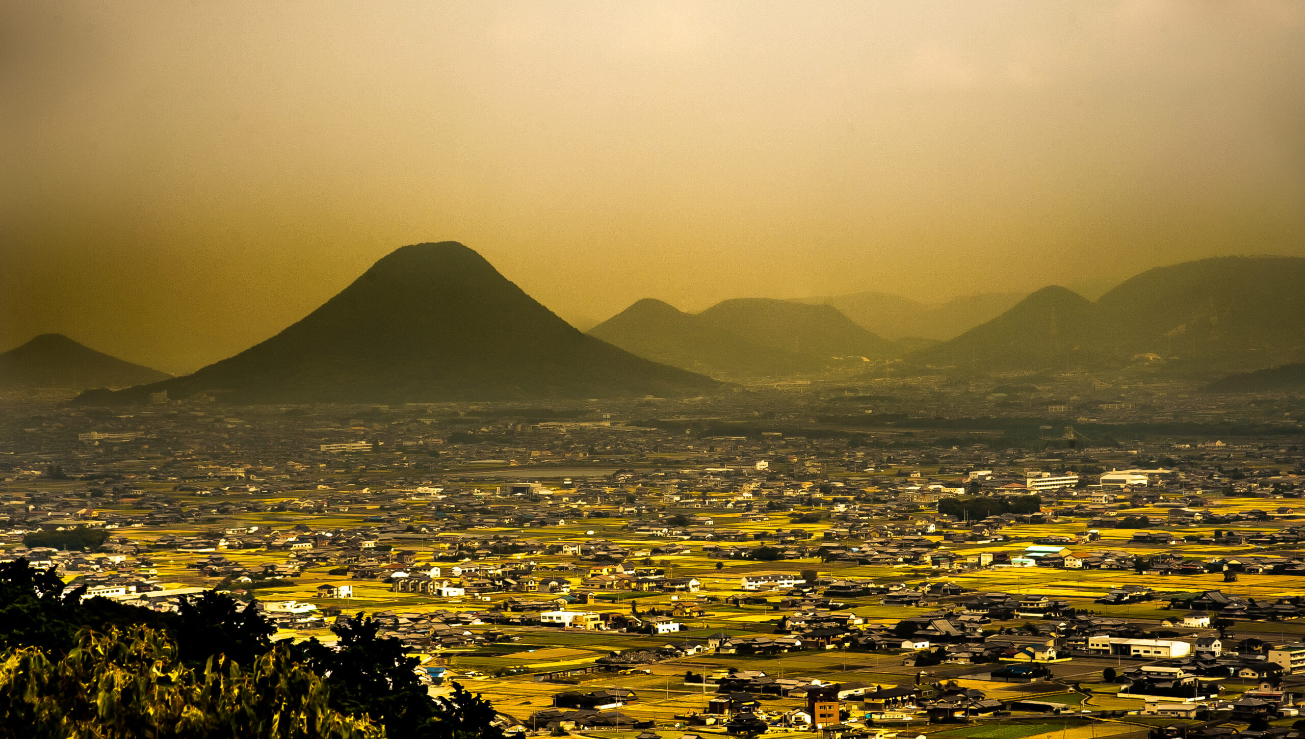 愛媛県の眉山